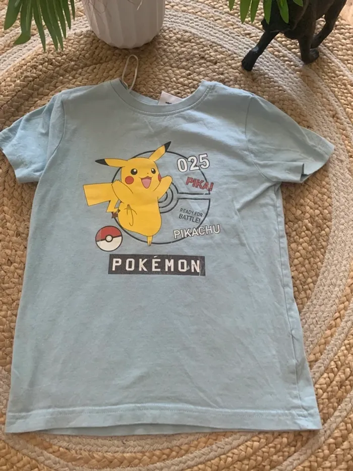 T-shirt bleu pikachu - photo numéro 2