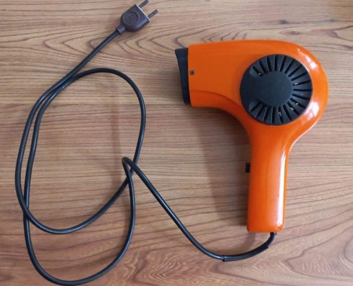 Sèche-cheveux vintage orange - Fonctionne parfaitement !