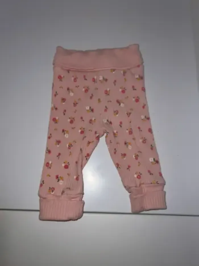 Pantalon fleuri - photo numéro 2