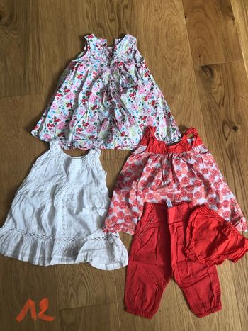 Lot robes et tunique 12 mois