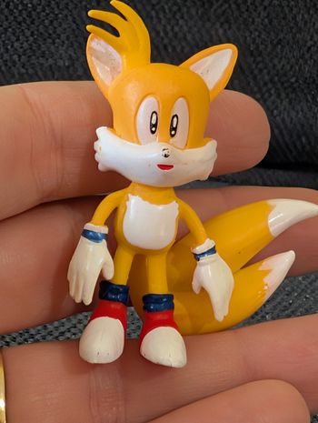 Figurine tails sonic le hérisson