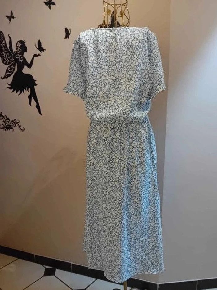 Robe portefeuille fleurie - photo numéro 5
