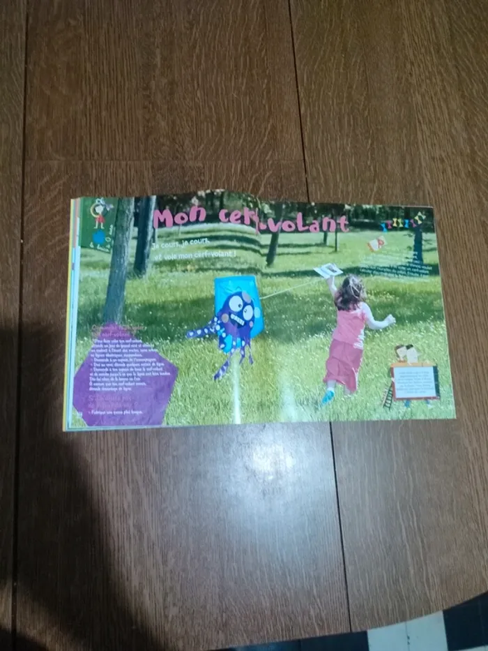 Livre petite main tous en l'air - photo numéro 8