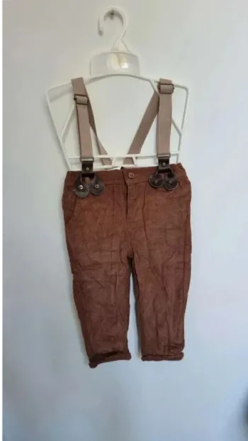 Pantalon avec bretelles  6m