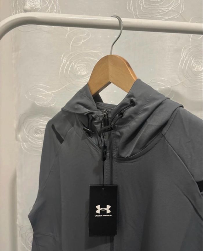 Ensemble Under Armour gris foncé - photo numéro 4
