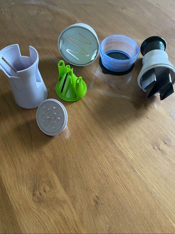 Hachoir épices oignons et appareil à julienne