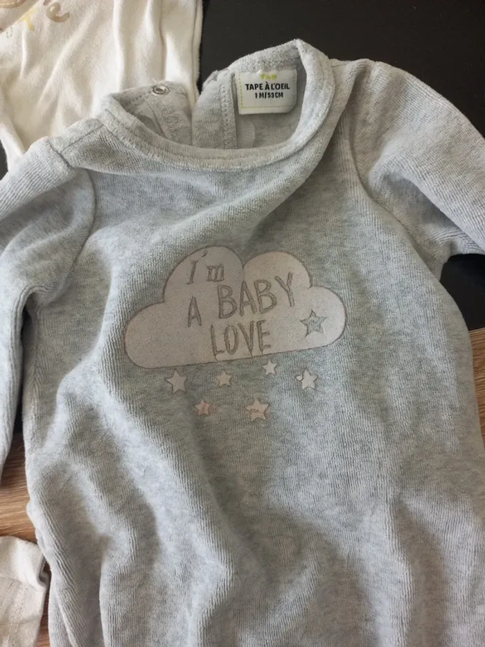 pyjamas et body bébé 1 mois - photo numéro 3