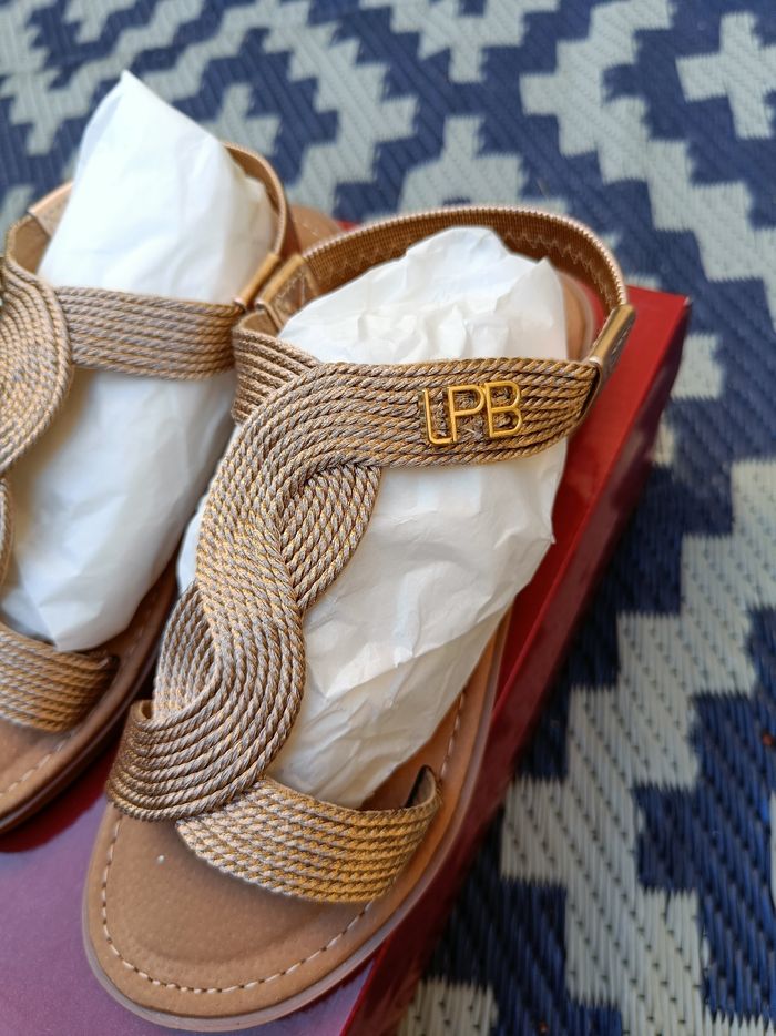 Sandales les petites bombes