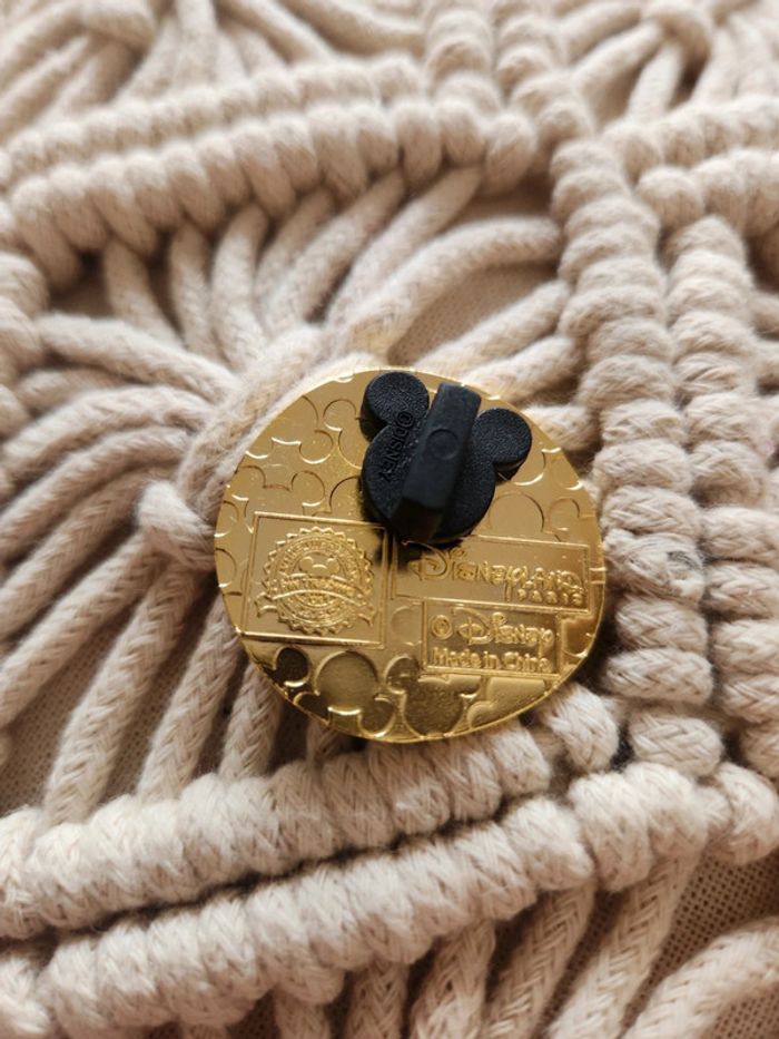 Broche Jack skellington disney - photo numéro 3