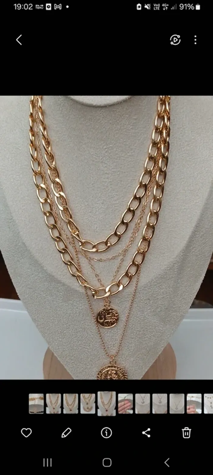 Collier multi-rangs doré  médaillons tendance - photo numéro 3