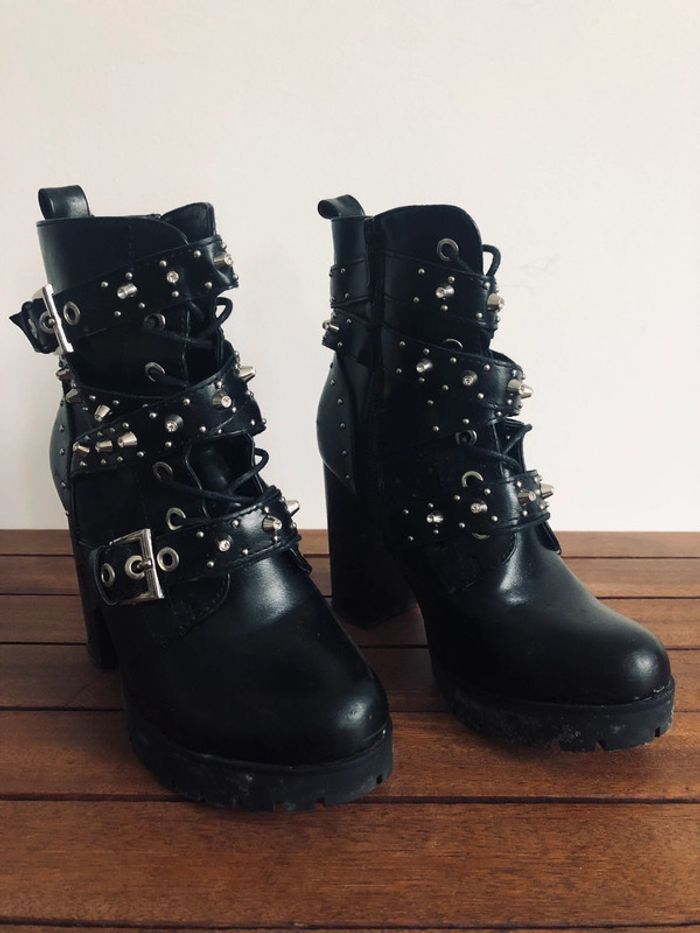 Bottines à clous