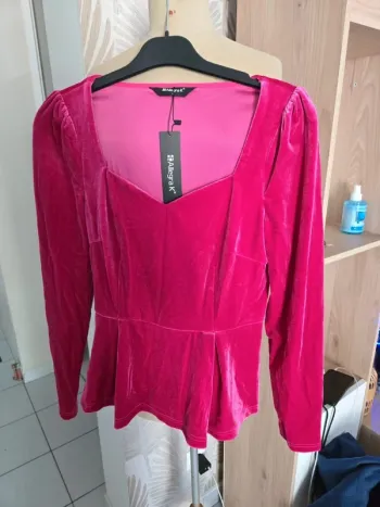 Magnifique Haut velours fushia taille s