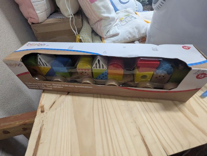 Train en bois à blocs