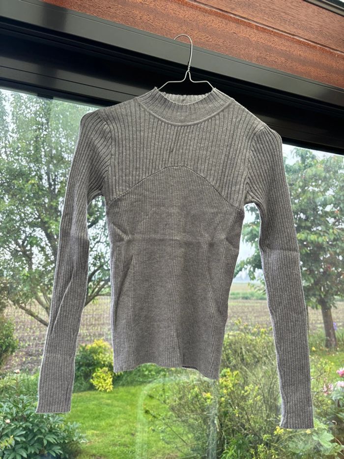 pull gris