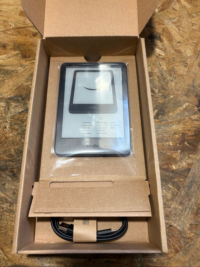 [N.E.U.F] Kindle 2022 11e génération noir - photo numéro 2