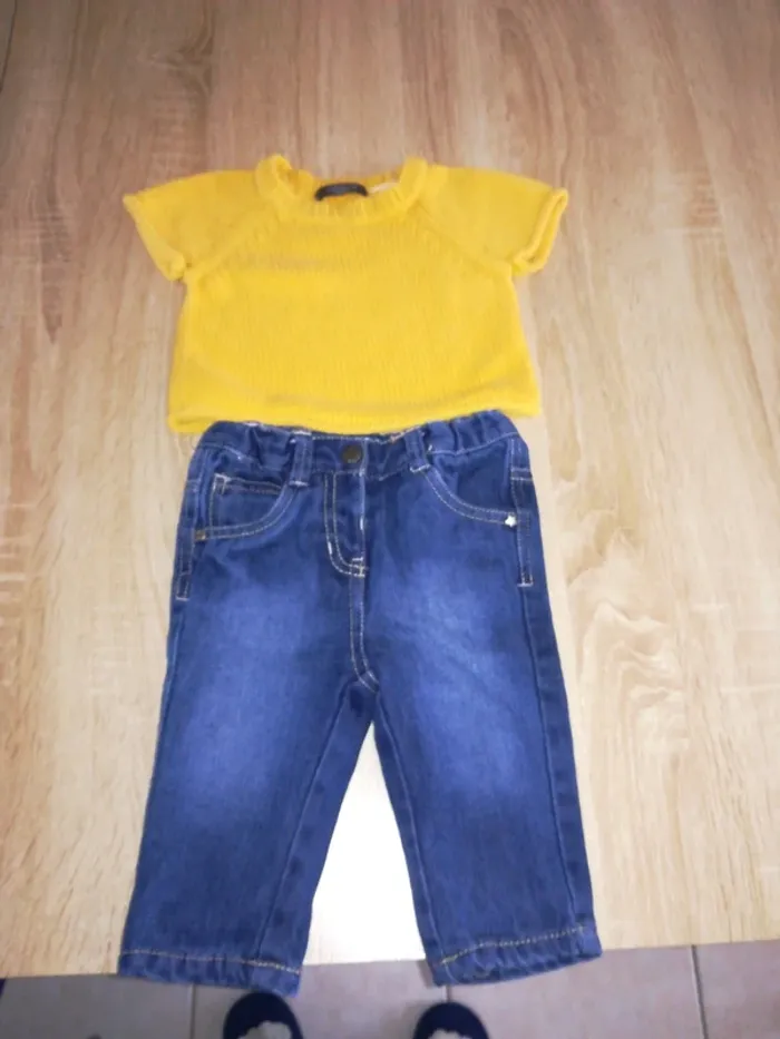 Lot pantalon/pull en 6 mois 67cm