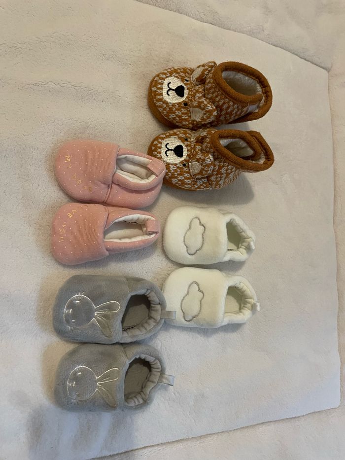 Lot chaussons naissance