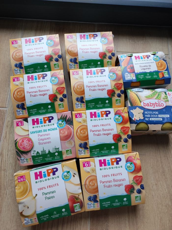 Lot compotes hipp et petit pots bébé