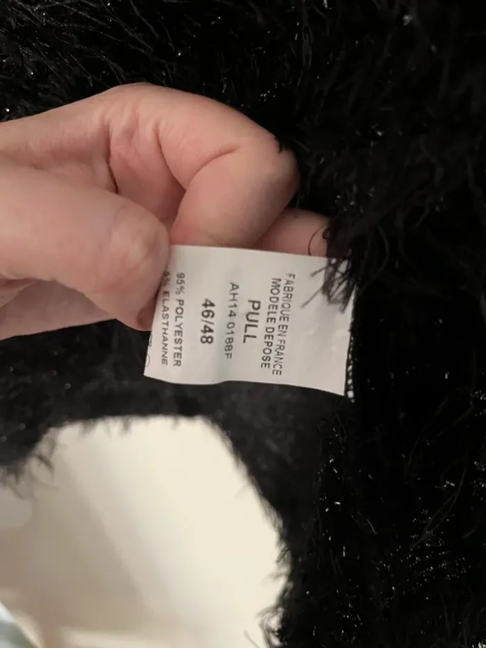 Pull noir duveteux à manches longues avec fils brillants t46/48 - photo numéro 3