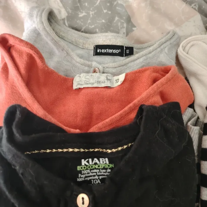 Lot de 7 gilets 10 ans - photo numéro 9