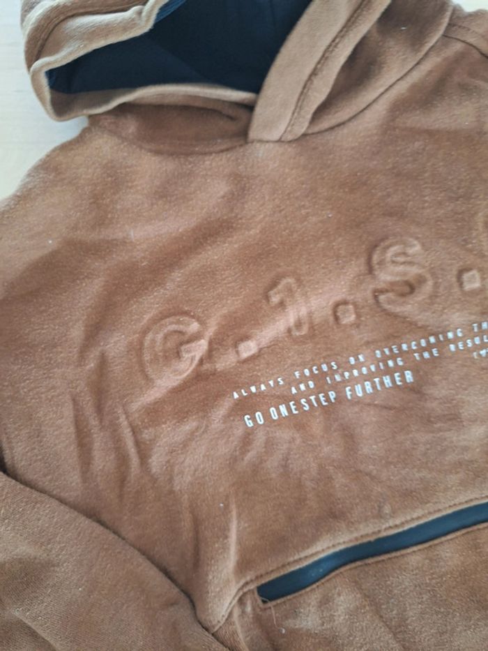 Sweat à capuche pour garçon taille 7ans marque Zara bon état - photo numéro 4