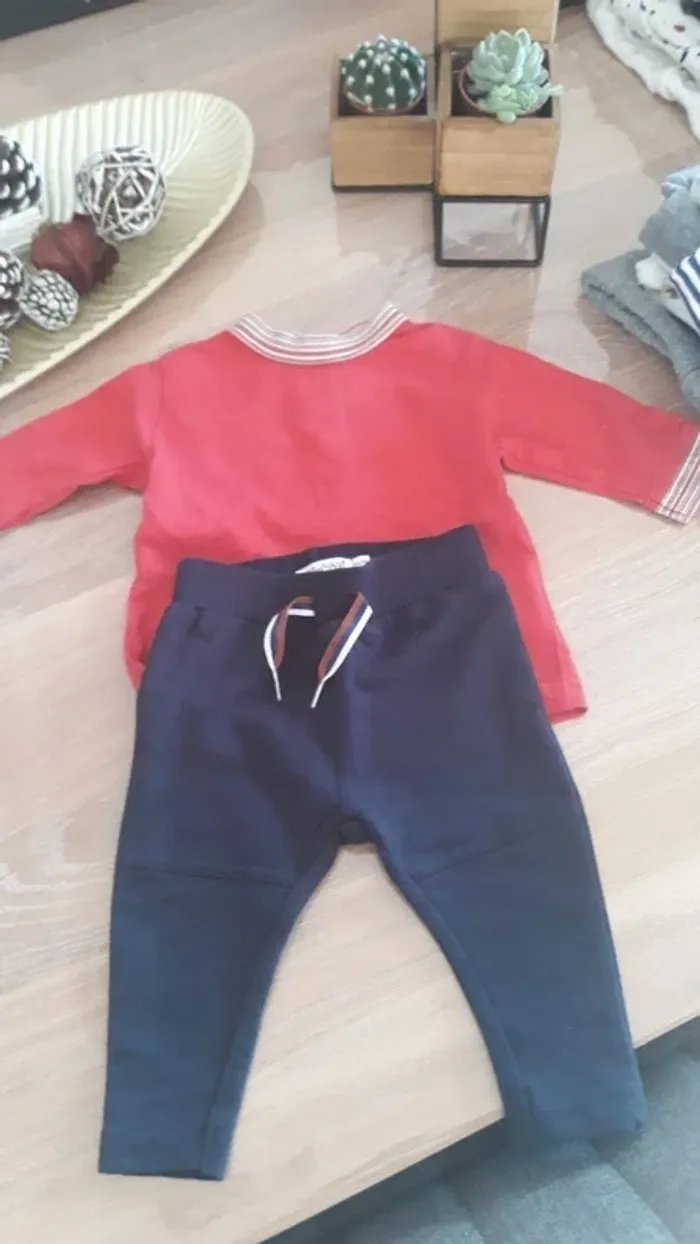 Ensemble 2 pièces 3 mois très bon état