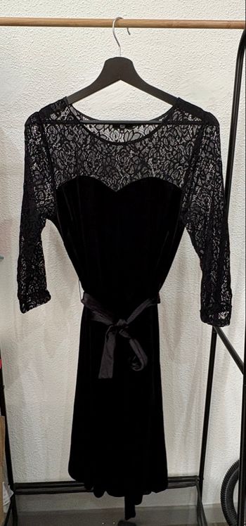 Robe noire en velours et en dentelle Jacqueline Riu - Taille 40