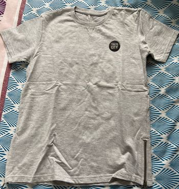 T-shirt Tokyo cité gris neuf