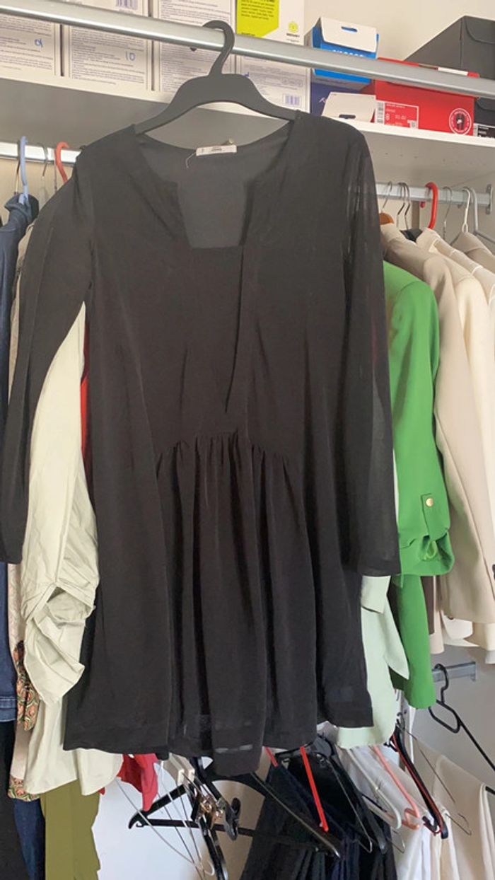 Robe noire fluide