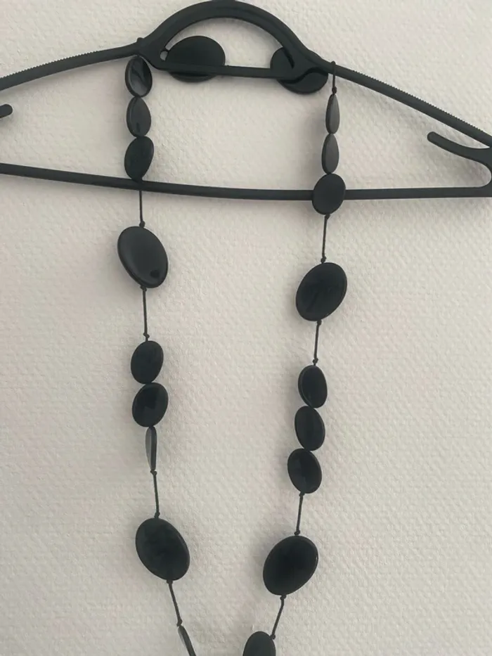 Sautoir noir