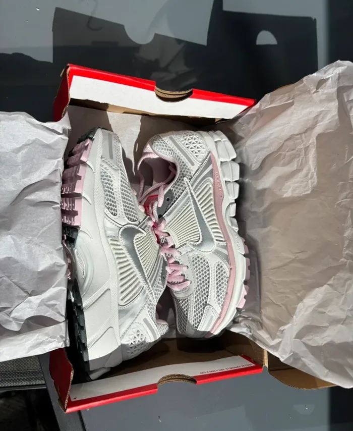 Nike Zoom Vomero 5 pink/rose - photo numéro 3