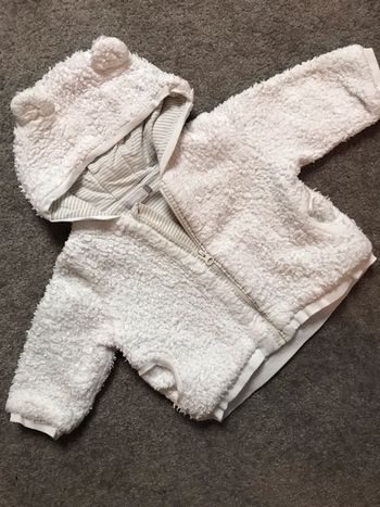 Gilet à capuche fille Catimini blanc cassé 9 mois