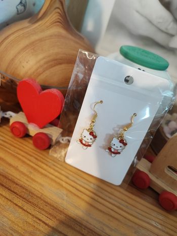Boucles d'oreilles hello Kitty