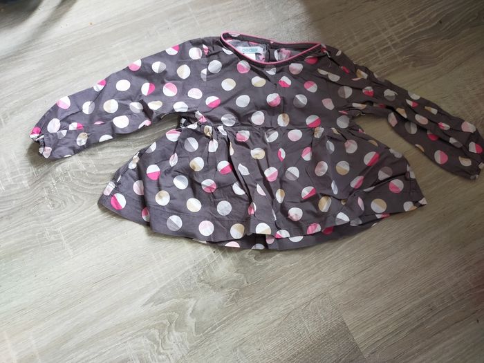 Blouse avec des ronds