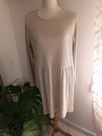 🎀 jolie robe crème Kiabi taille L 🎀