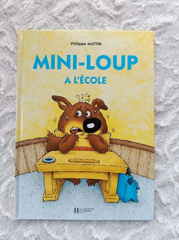 Livre Mini Loup à l'école Bibliothèque rose