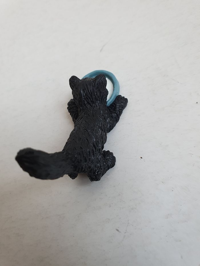 Chat buvant son lait - photo numéro 4