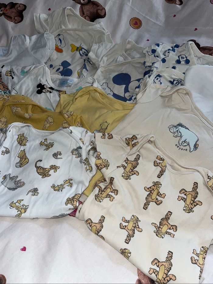 Lot body Disney , 3-6 mois jusqu’à 9 mois