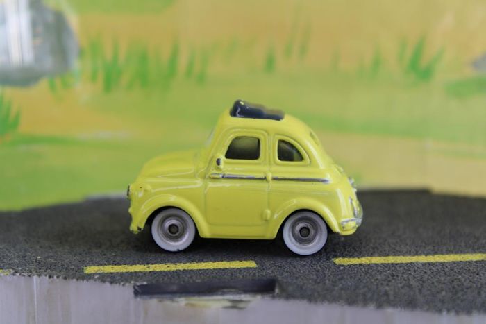 Disney Pixar cars Luigi - photo numéro 2