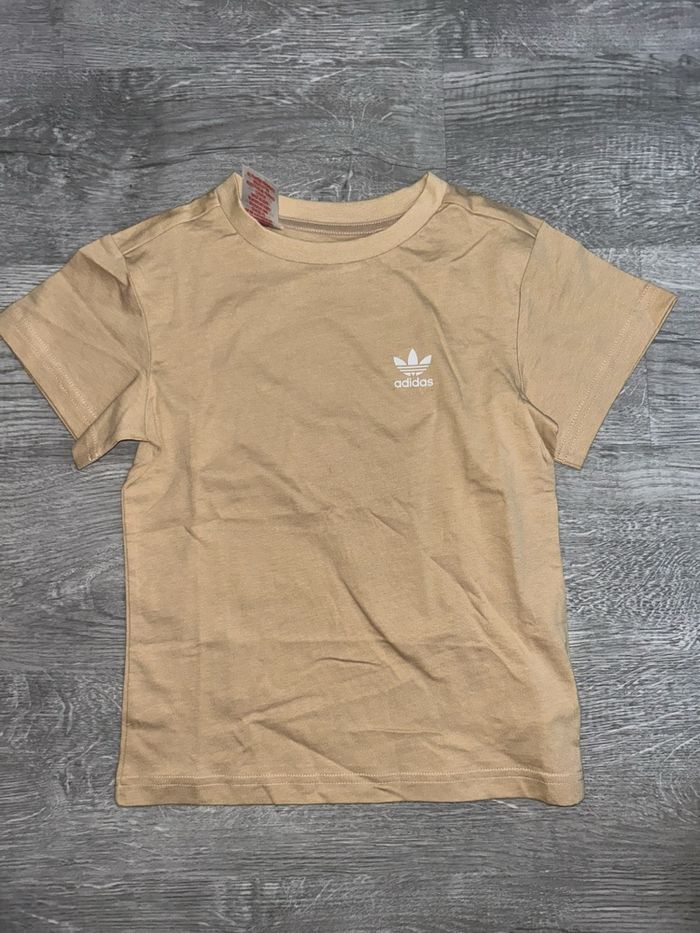 T-shirt Adidas