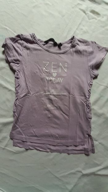 Tee-shirt mauve écriture blanche