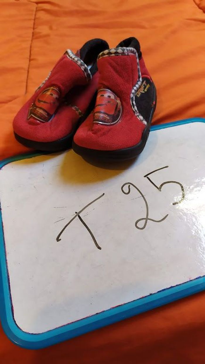 chaussons cars t 25