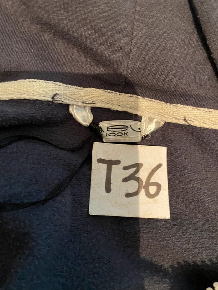 Sweat à capuche fille t36 - photo numéro 2