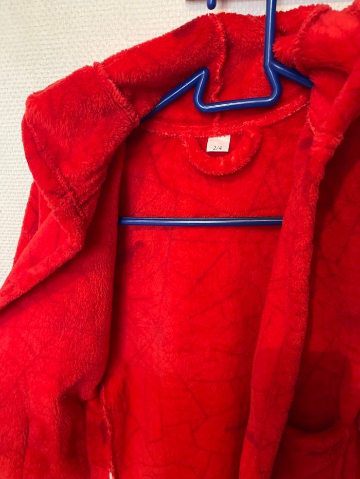 Peignoir Spiderman 2/4 ans - photo numéro 2