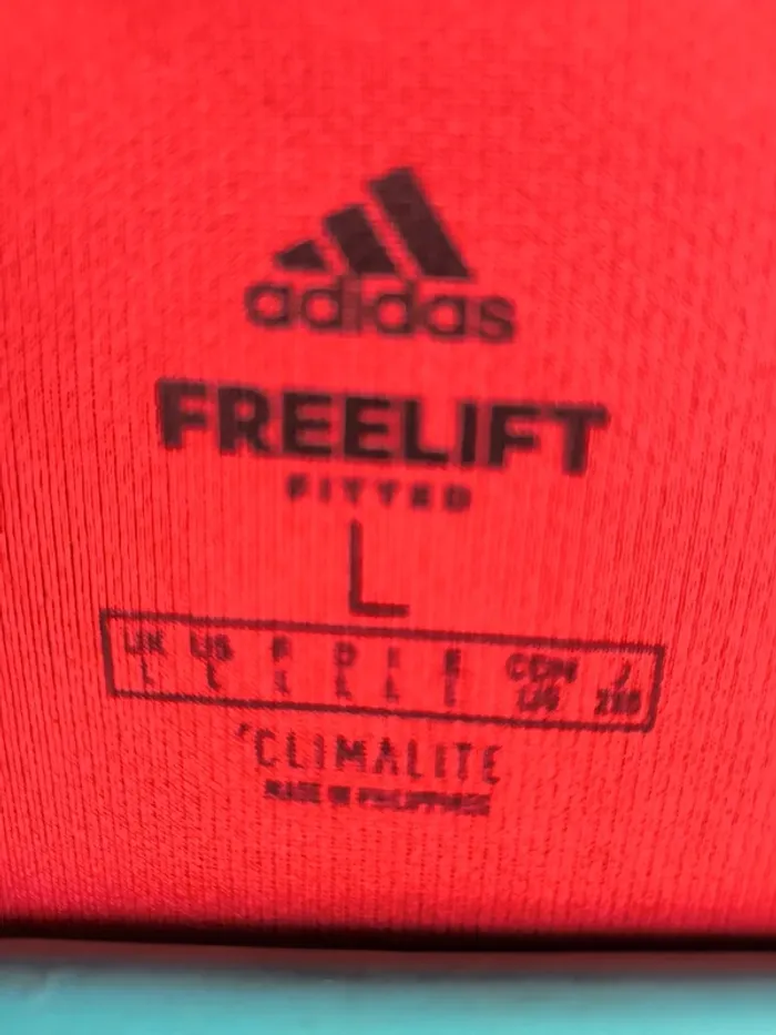 T-shirt adidas - photo numéro 2