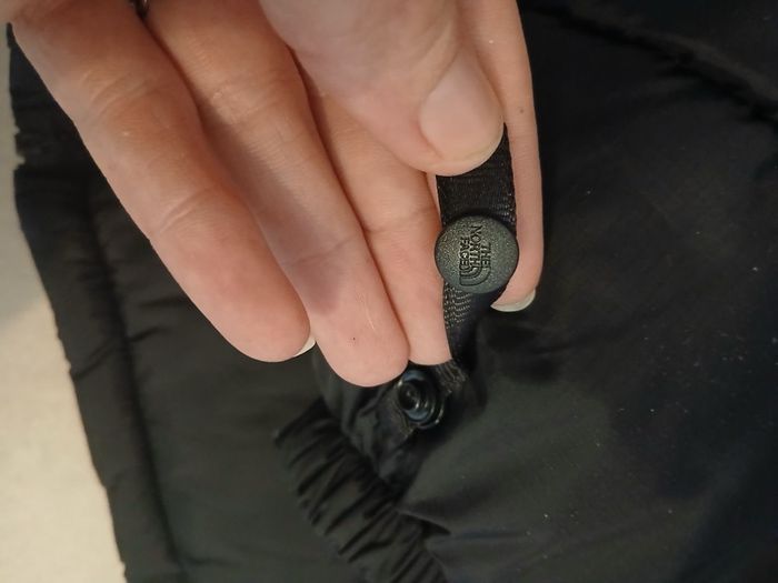 Superbe Doudoune the nord face totalement neuve taille M - photo numéro 6