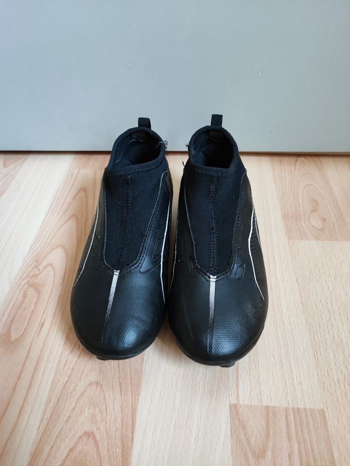 Chaussures de football moulées enfant ULTRA 5 MATCH+ Noir en Pointure 32 - photo numéro 4