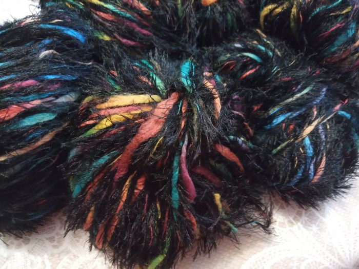 Lot de 6 Pelotes Fantaisies multicolores (environ 50g chacune) - photo numéro 2