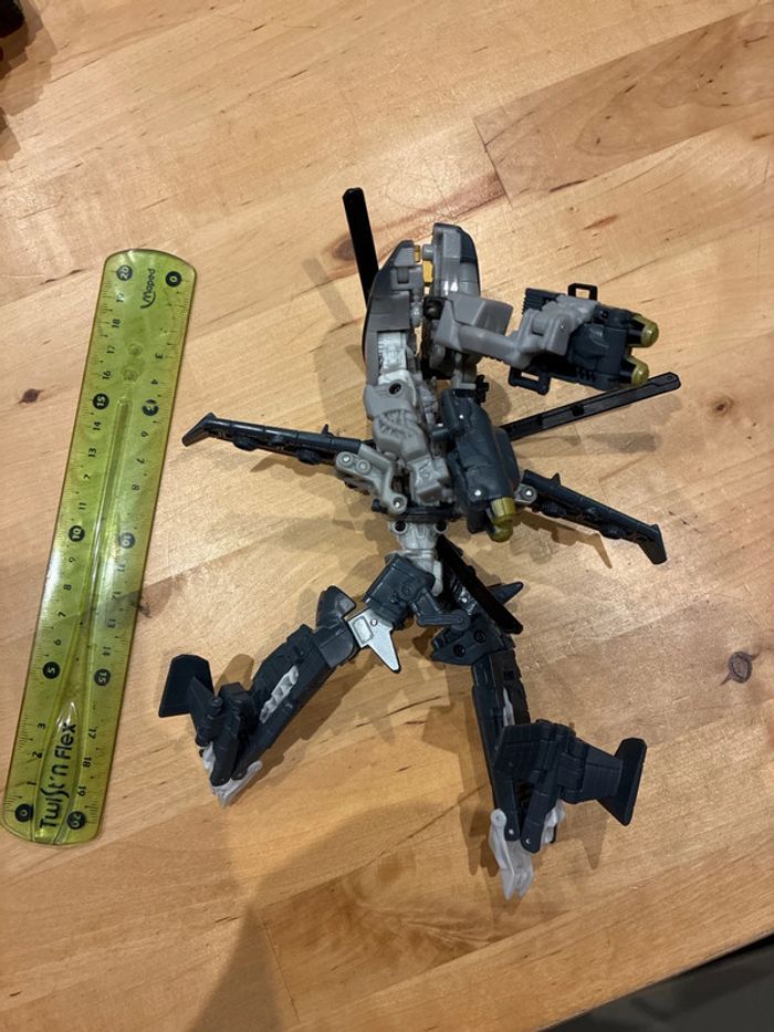 Transformers Dark of The Moon Voyager Autobot Skyhammer - photo numéro 2