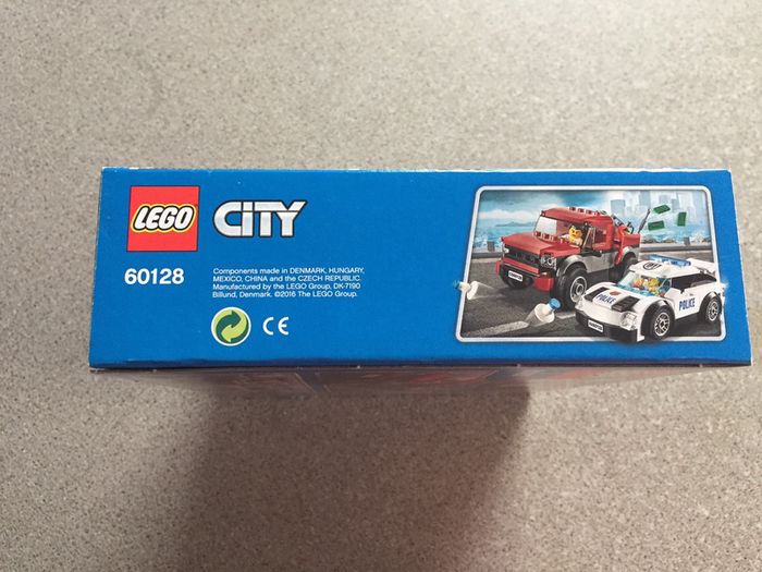 Boîte lego City Neuve 60128 - photo numéro 6